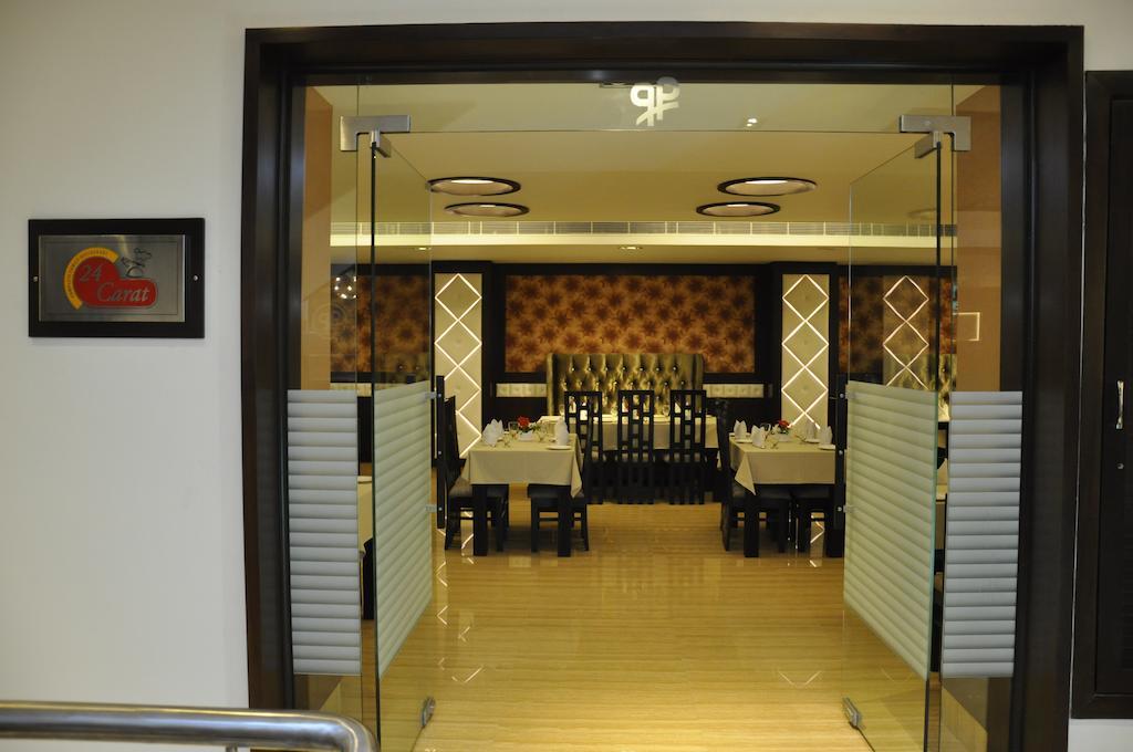 Karnāl Hotel Prem Plaza المظهر الخارجي الصورة