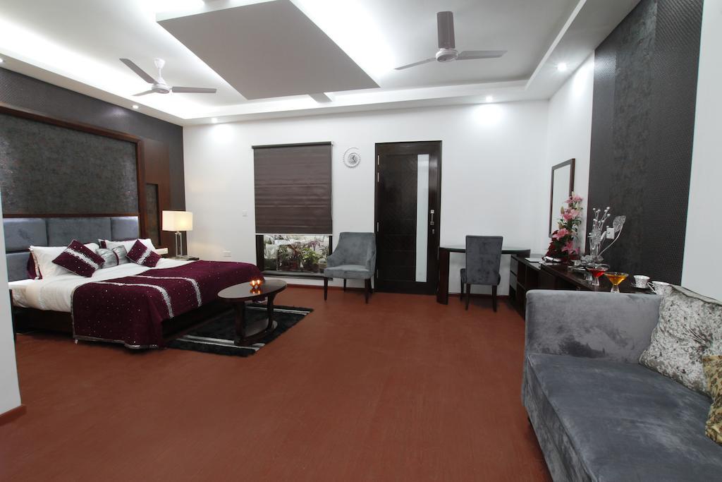 Karnāl Hotel Prem Plaza المظهر الخارجي الصورة