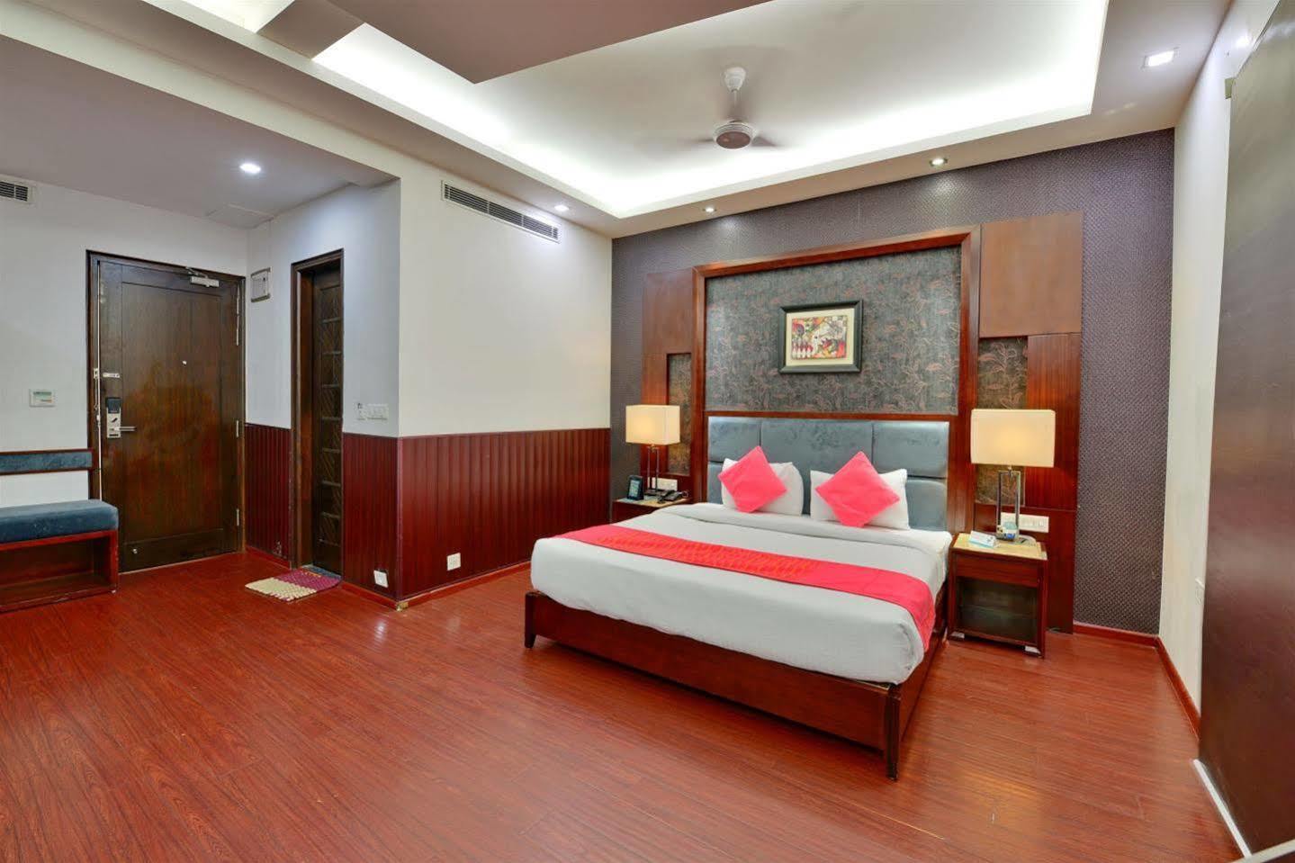 Karnāl Hotel Prem Plaza المظهر الخارجي الصورة